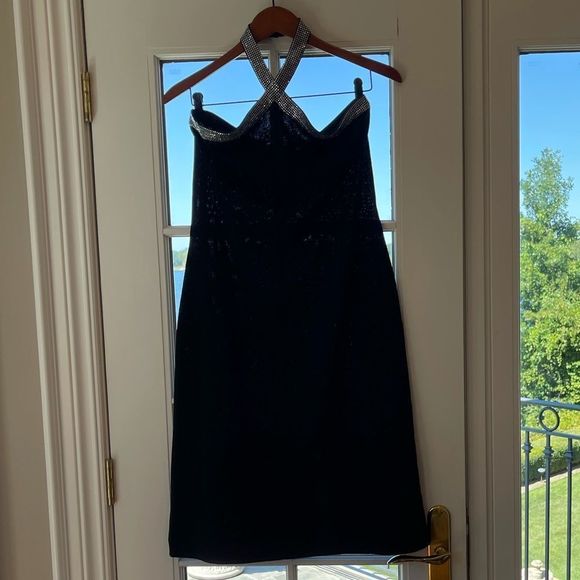 St. John evening dress - Picture 2 of 6